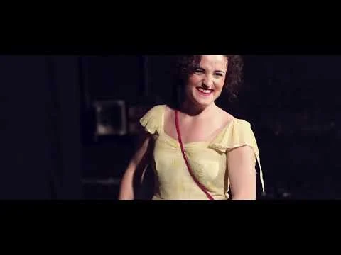 Fotograma del vídeo «Tráiler»